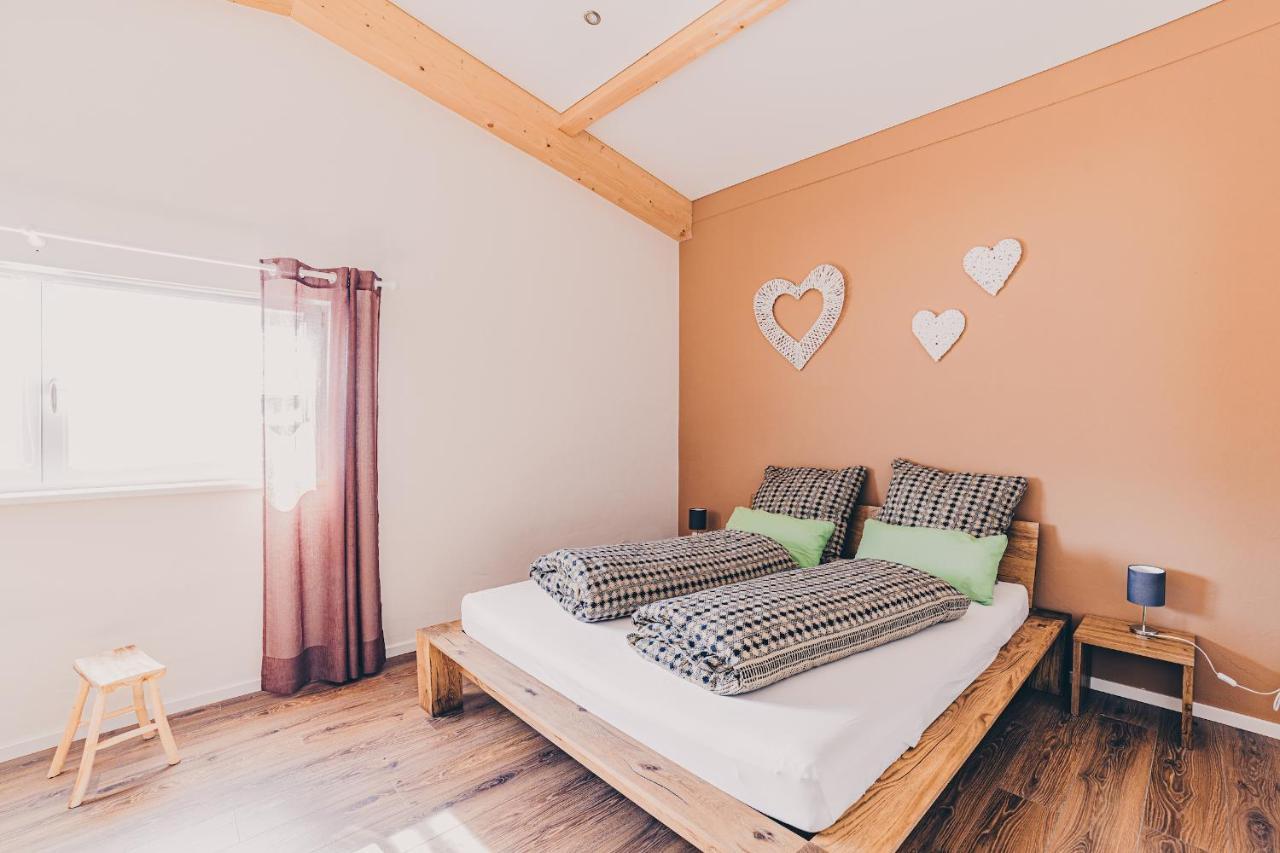 Grosse Ferienwohnung Mit Balkon Und Perfekter Lage Eggenthal Exteriér fotografie